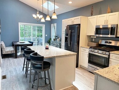 29 Hyde Park Cir, Uxbridge, MA 01569 - photo 5