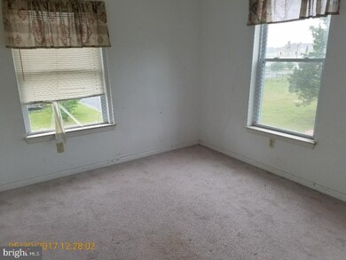 1500 S Commerce St, Paulsboro, NJ 08066 - photo 4