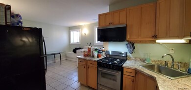 135 Division St, Saratoga Springs, NY 12866 - photo 5