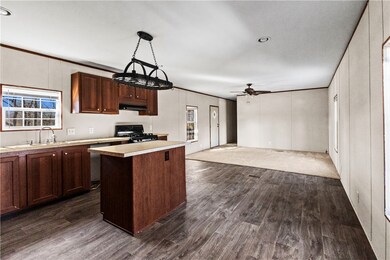 Kitchen/Living Room