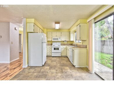 1915 W 10th Ave, Eugene, OR 97402 - photo 5