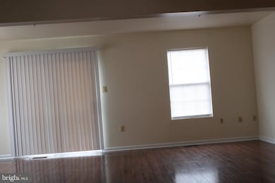 1316 Dillon Ct, Capitol Heights, MD 20743 - photo 4