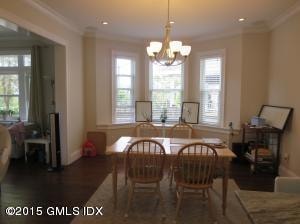 103 Dining with bay window