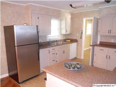 7665 Simpson Point Rd, Grant, AL 35747 - photo 5