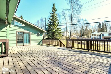 2720 Lexington Circle-large-024-Deck-150