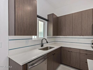 3109 N 39th St unit 7, Phoenix, AZ 85018 - photo 3