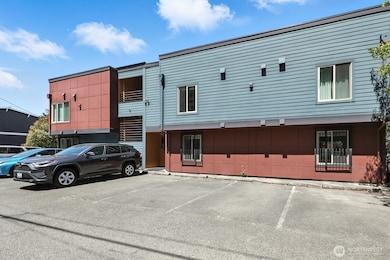 29 Etruria St unit B405, Seattle, WA 98109 - photo 2