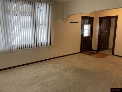 826 N Franklin St, New Ulm, MN 56073 - photo 2