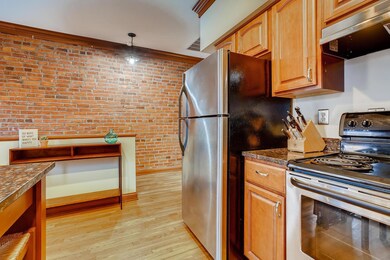 10 Clark Place, Columbus, OH 43201 - photo 4