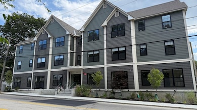 725 Central Ave unit 203, Dover, NH 03820 - photo 2