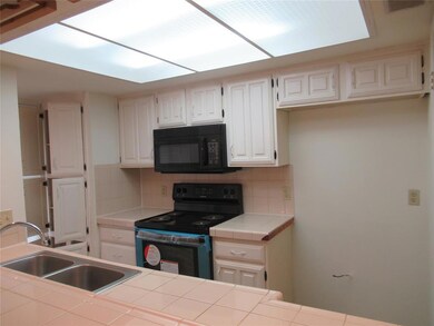 6521 Fisher Rd, Dallas, TX 75214 - photo 6