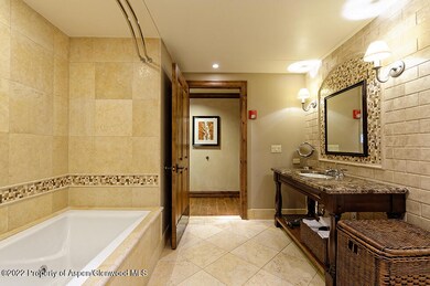 415 E Dean Street #21 Weeks 51&52, Aspen, CO 81611 - photo 7