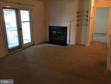 12205 Saint Peter Ct unit G, Germantown, MD 20874 - photo 4