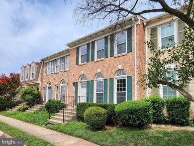 13334 Foxhole Dr, Fairfax, VA 22033 - photo 3