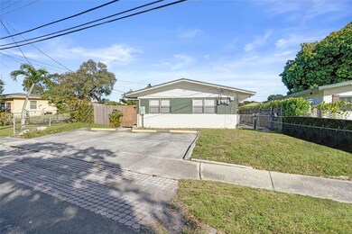 29 SW 8th Ave unit 1, Dania, FL 33004 - photo 2