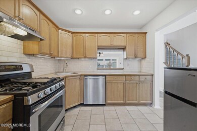 12 Dartmouth Way, North Brunswick, NJ 08902 - photo 2