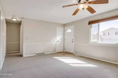 01_Living_Room_IMG_8922