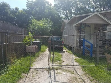 4210 Hirsch Rd, Houston, TX 77026 - photo 2