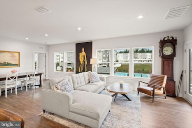 46320 Mount Milstead Terrace unit 301, Sterling, VA 20164 - photo 5