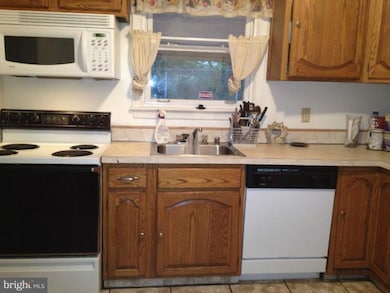 2204 Weber Dr, District Heights, MD 20747 - photo 7