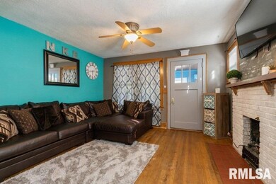 1511 Elm St, Davenport, IA 52803 - photo 3