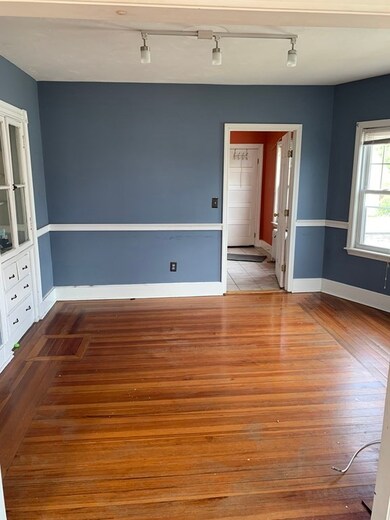 48 Cypress St unit 2, Watertown, MA 02472 - photo 2