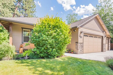 60808 Grand Targhee Dr, Bend, OR 97702 - photo 2