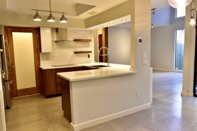 229 Litchfield Ln, Houston, TX 77024 - photo 2