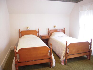 97 Tremont St, Barre, VT 05641 - photo 5