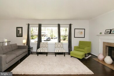 9102 Santayana Dr, Fairfax, VA 22031 - photo 7