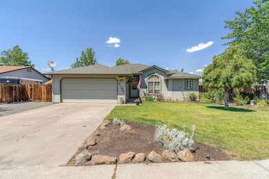 3188 NE Cromwell Ct, Bend, OR 97701 - photo 2