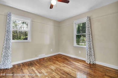 904 Pacific Ave, Lansing, MI 48910 - photo 7