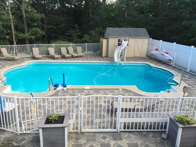 1015 Devon Pool