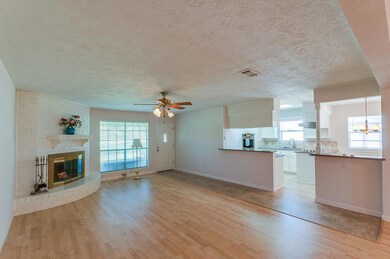 7339 Tall Pines Dr, Houston, TX 77088 - photo 5