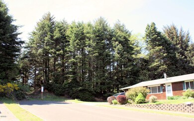 1906 SW Galley Ct, Lincoln City, OR 97367 - photo 2