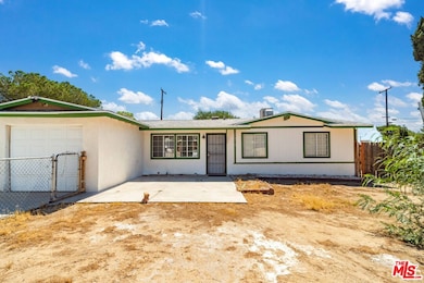 15872 Rexroth St, Mojave, CA 93501 - photo 3