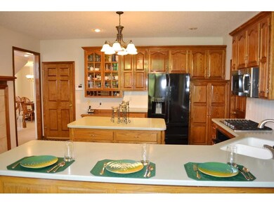 5 Burner Gas Cooktop--3 years old.