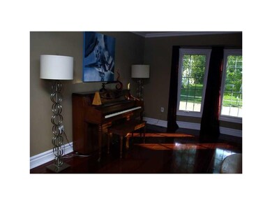Living Room. Dramatic living room