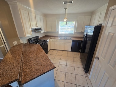 111 Bartlet Ln, Dothan, AL 36305 - photo 3