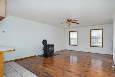 711 W Butterfield Dr-5