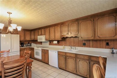 328 Laurel Creek Rd, Statesville, NC 28625 - photo 6