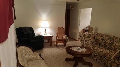 Liv Room from front door entrance