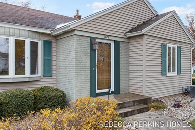 1025 E 8th St, Holland-4