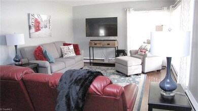 915 E Fairfield Rd, High Point, NC 27263 - photo 5