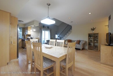 85 Elmwood Park Dr unit 43, Staten Island, NY 10314 - photo 4