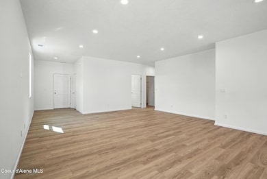 Inside-Spokane-12th-6