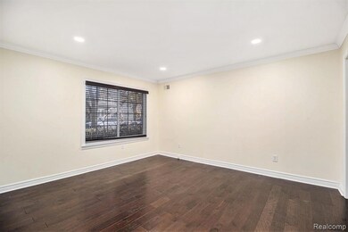 662 Purdy St unit 104, Birmingham, MI 48009 - photo 7