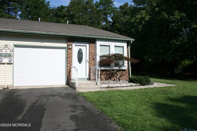 13B Sunset Rd unit 53, Whiting, NJ 08759 - photo 2