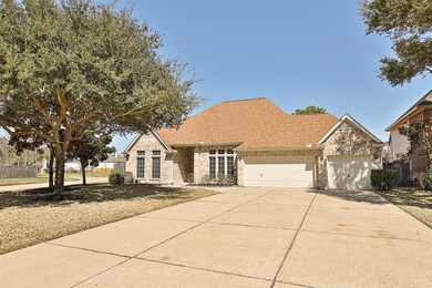 11410 E Lakewood Forest North Ct, Tomball, TX 77377 - photo 2