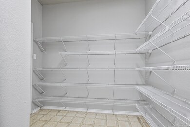 10114 Shetland View, San Antonio, TX 78254 - photo 6